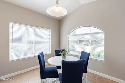 2623 E Beautiful Ln, Phoenix, AZ 85042 photo 15