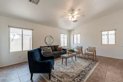 661 S Weaver Dr, Apache Junction, AZ 85120 photo 7