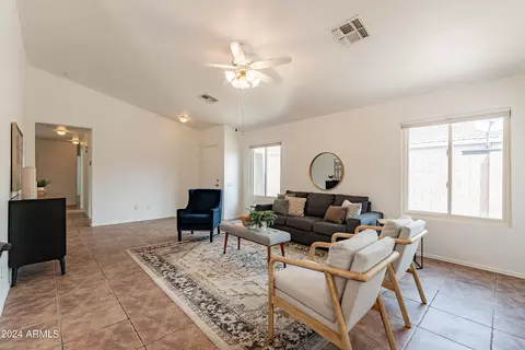 661 S Weaver Dr, Apache Junction, AZ 85120 photo 8