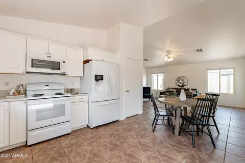 661 S Weaver Dr, Apache Junction, AZ 85120 photo 13