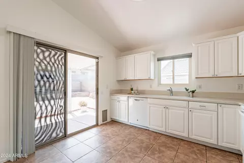 661 S Weaver Dr, Apache Junction, AZ 85120 photo 12