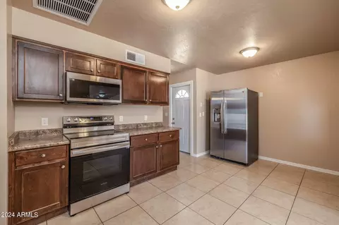 118 E Indigo St, Mesa, AZ 85201 photo 8