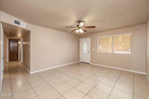 118 E Indigo St, Mesa, AZ 85201 photo 3