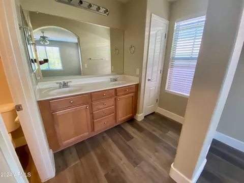 4363 E Rosemonte Dr, Phoenix, AZ 85050 photo 9