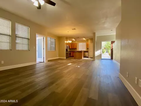 4363 E Rosemonte Dr, Phoenix, AZ 85050 photo 3