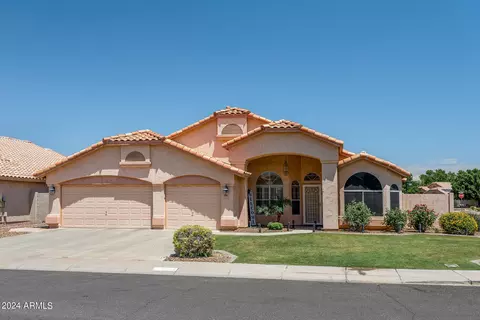 9936 W Tonopah Dr, Peoria, AZ 85382