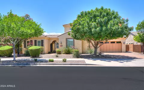 21662 S 222nd Ct, Queen Creek, AZ 85142