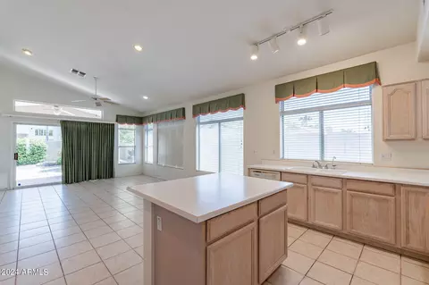 1225 E Presidio Rd, Phoenix, AZ 85022 photo 9