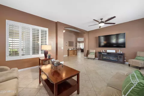 652 Elgin St, Gilbert, AZ 85295 photo 9