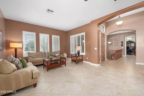 652 Elgin St, Gilbert, AZ 85295 photo 8