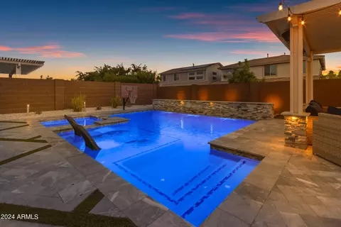 Exterior - 2933 E Sands Dr, Phoenix, AZ 85050 photo 1 of 16