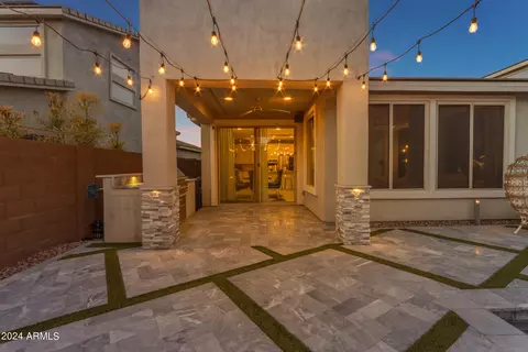 Exterior - 2933 E Sands Dr, Phoenix, AZ 85050 photo 4 of 16