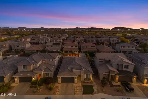 View/Area - 2933 E Sands Dr, Phoenix, AZ 85050 photo 19 of 22