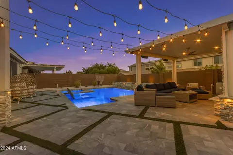 2933 E Sands Dr, Phoenix, AZ 85050