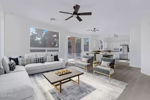 6828 S 38th Dr, Phoenix, AZ 85041 photo 8