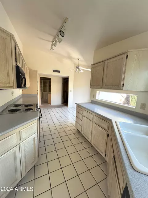 15822 N 6th Ave, Phoenix, AZ 85023 photo 8