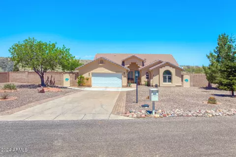 6860 S Spruce Cir, Hereford, AZ 85615