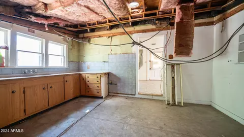 309 W Santee St, Globe, AZ 85501 photo 3