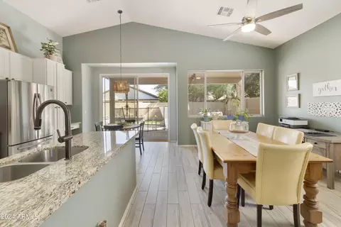 2640 E Sherri Dr, Gilbert, AZ 85296 photo 6
