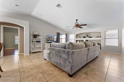 2331 W Apollo Rd, Phoenix, AZ 85041 photo 7