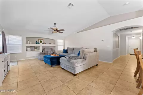 2331 W Apollo Rd, Phoenix, AZ 85041 photo 9