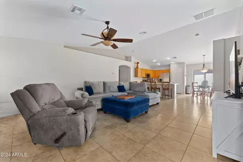 2331 W Apollo Rd, Phoenix, AZ 85041 photo 8