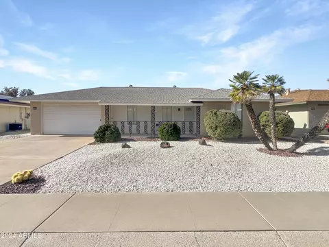 9602 W Rolling Hills Dr, Sun City, AZ 85351