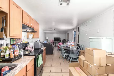 3835 N 63rd Dr, Phoenix, AZ 85033 photo 11