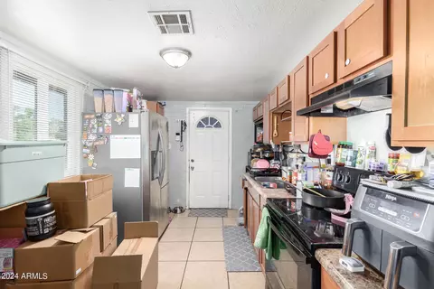 3835 N 63rd Dr, Phoenix, AZ 85033 photo 10
