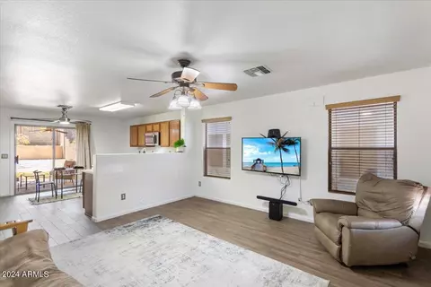 213 E Gwen St, Phoenix, AZ 85042 photo 2
