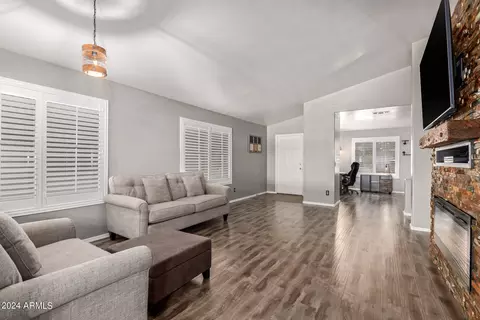 9023 E Fox St, Mesa, AZ 85207 photo 8
