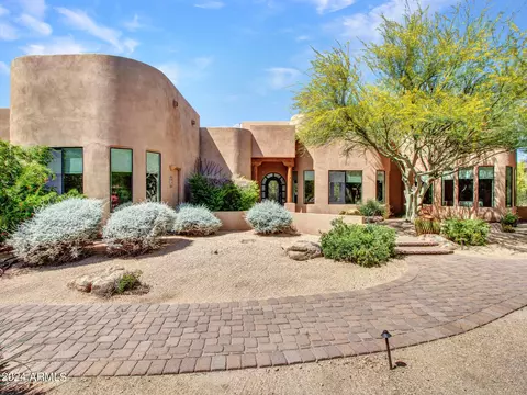 44621 N 10th St, New River, AZ 85087
