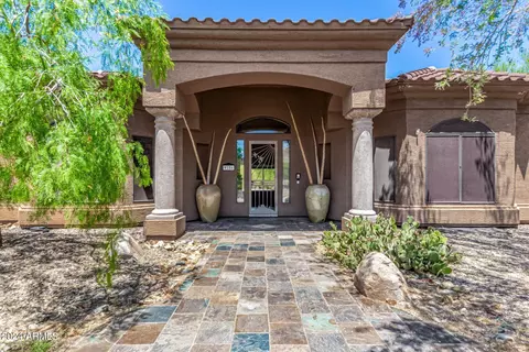 9186 S San Pablo Dr, Goodyear, AZ 85338