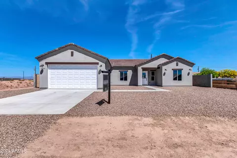 35097 N Palm Dr, San Tan Valley, AZ 85140