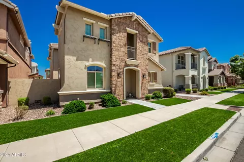 2097 S Agnes Ln, Gilbert, AZ 85295 photo 2