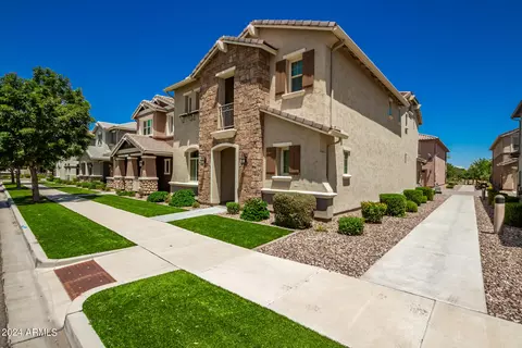 2097 S Agnes Ln, Gilbert, AZ 85295 photo 3