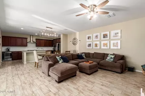 2097 S Agnes Ln, Gilbert, AZ 85295 photo 4