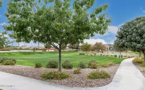 2097 S Agnes Ln, Gilbert, AZ 85295 photo 33