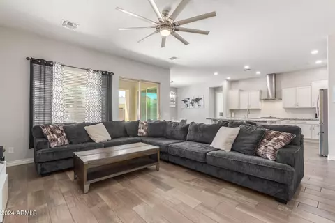 2377 E Galileo Dr, Gilbert, AZ 85298 photo 10