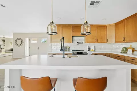 1950 E Dunbar Dr, Tempe, AZ 85282 photo 3