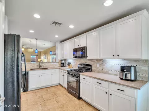 7937 S Columbus Dr, Gilbert, AZ 85298 photo 11