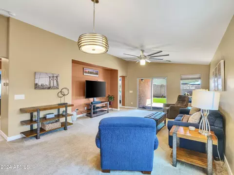 7937 S Columbus Dr, Gilbert, AZ 85298 photo 7
