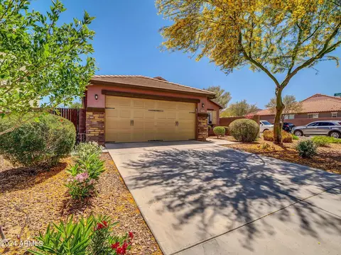7937 S Columbus Dr, Gilbert, AZ 85298 photo 2