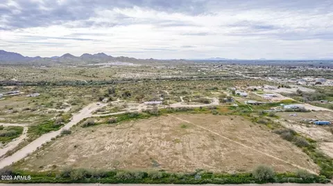 12714 S Airport Rd #H, Buckeye, AZ 85326