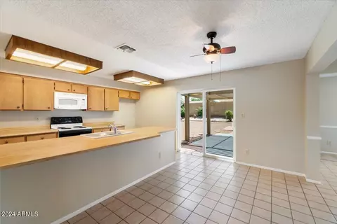 4353 E Jicarilla St, Phoenix, AZ 85044 photo 8