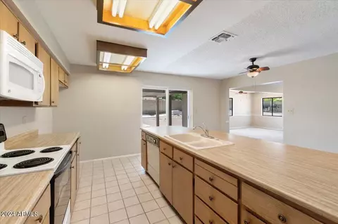 4353 E Jicarilla St, Phoenix, AZ 85044 photo 11