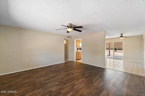 4353 E Jicarilla St, Phoenix, AZ 85044 photo 2