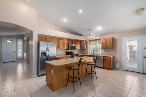 307 E Clifton Ave, Gilbert, AZ 85295 photo 9
