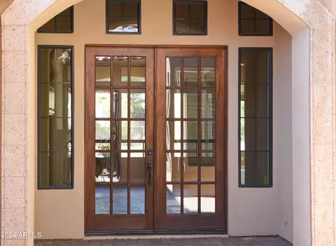 8026 E Teton Cir, Mesa, AZ 85207 photo 3