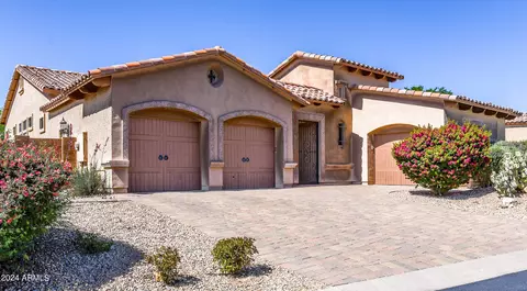 8026 E Teton Cir, Mesa, AZ 85207